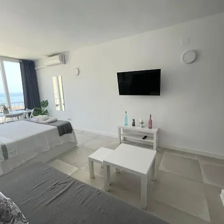 Apartamento Con Vistas Al Mar A Metros De La Playa Carihuela Soleil Apartment *